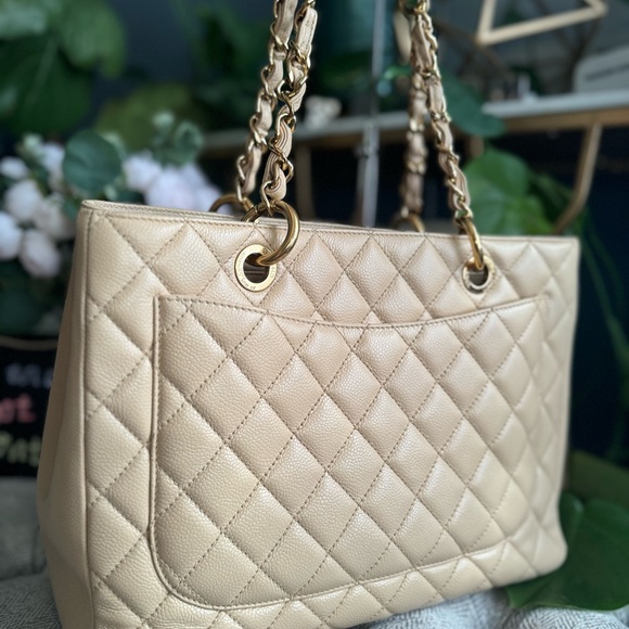 Chanel Beige Clair GST in GOLD HARDWARE*PRICE is FIRM* - Picture 15 of 16